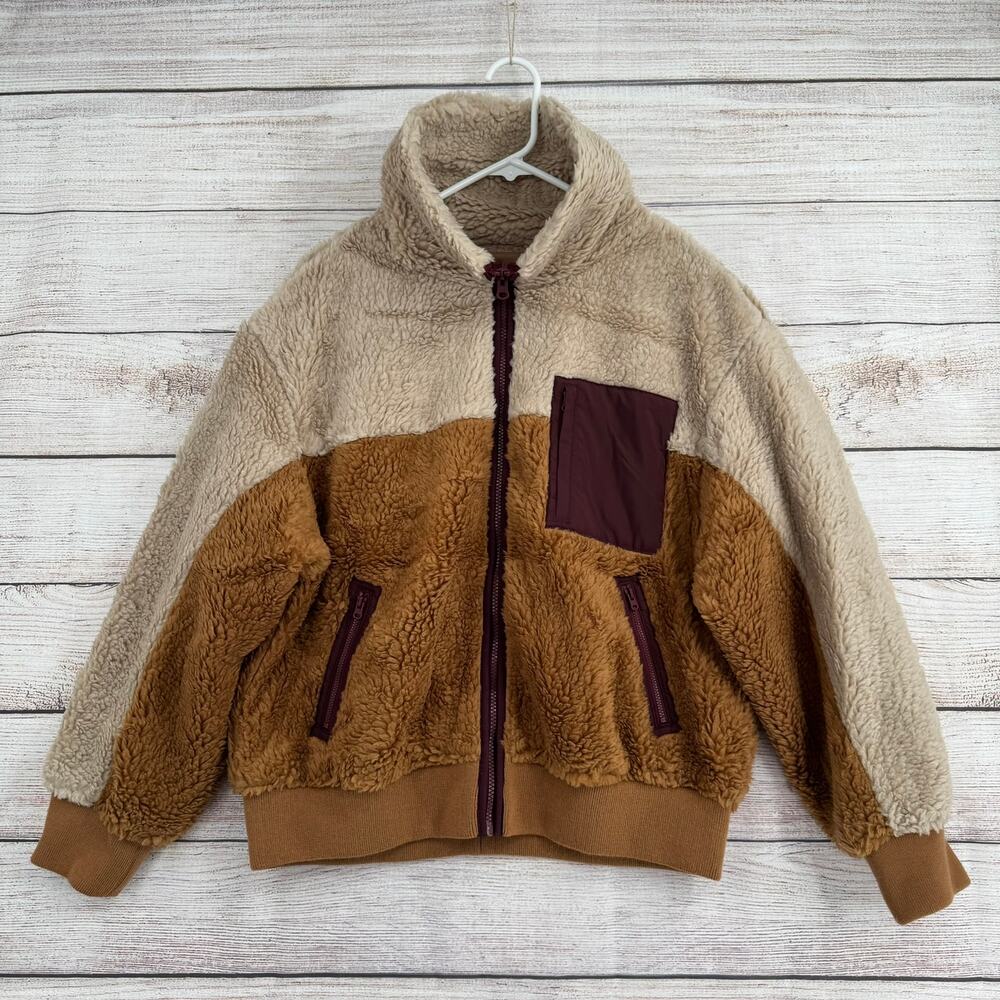 American Eagle Outfitters Colorblock Sherpa Jacket in Cream and Brown